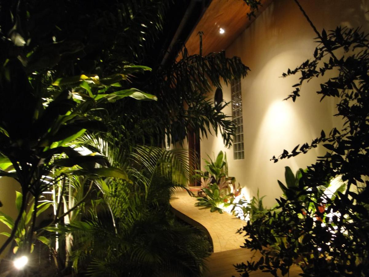 Ocean Breeze Villa Tevaitoa Exterior photo